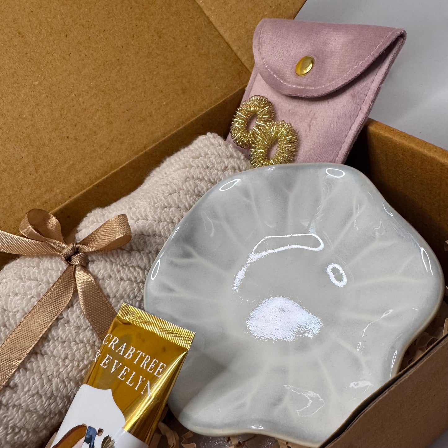 MerciBox | Caring Hands